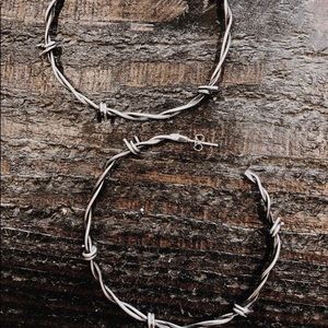 925 sterling silver barbed wire hoop earrings NIB